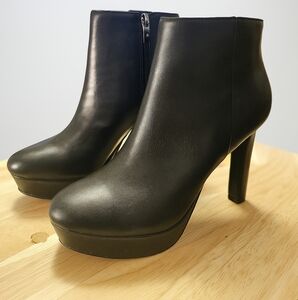 Nine West Sleek Black Heeled Boots
